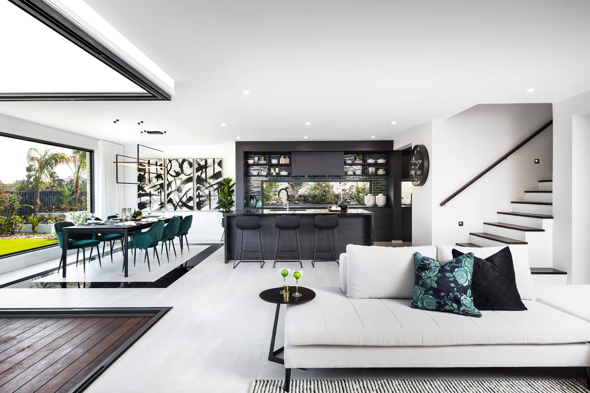 Aria 37 house design living room. Luxe design style. 5 bedroom.