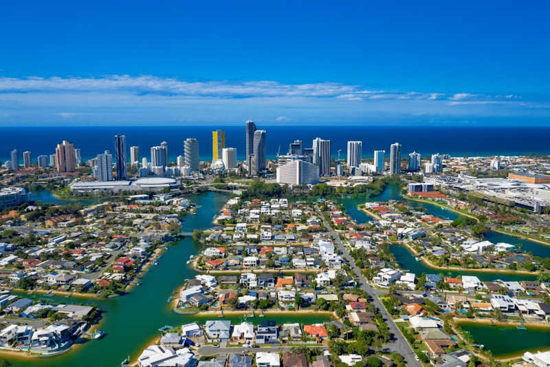 best-gold-coast-suburbs-retirees alt